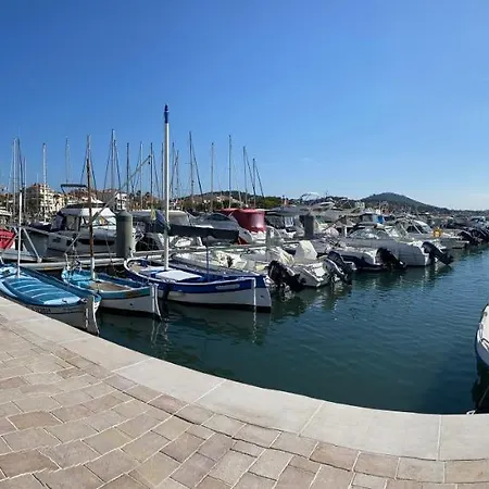 Studio Bali Sur Le Port De Sanary-sur-Mer
